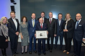 Hager Group: Ein Vollblutunternehmer mit 90 Jahren / Mit Dr. Oswald Hager feiert ein Pionier der deutschen Elektrotechnikbranche seinen 90. Geburtstag