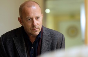 ZDF: "Spuren des Bösen - Wut" / Neue Folge der ZDF/ORF-Krimireihe mit Heino Ferch und Tobias Moretti entsteht in Wien (FOTO)