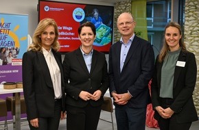 Verbraucherzentrale Nordrhein-Westfalen e.V.: Vom Acker in die Kantine: Regionale Wege in die Großküche