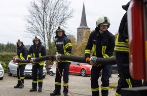 Feuerwehr Sprockhövel: FW-EN: 17 Feuerwehrleute schließen Teil der Grundausbildung erfolgreich ab
