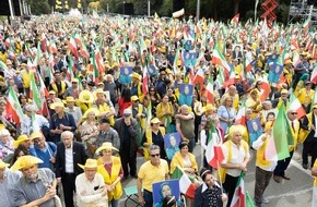 Unabh&auml;ngige Humanit&auml;re Hilfe e.V. (UNHH e.V.): Mega-Protest in Paris: 100.000 Teilnehmer gegen Hinrichtungen und f&uuml;r eine demokratische Republik im Iran erwartet