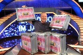 ProSieben: "Schlag den Raab" für 2,5 Millionen: Katy Perry, Adel Tawil und Eminem in der Multimillionenshow auf ProSieben (FOTO)