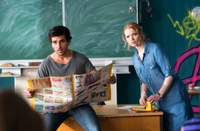 ProSieben: Deutschlands beliebtester Lehrer: Elyas M'Barek unterrichtet in "Fack ju Göhte" auf ProSieben