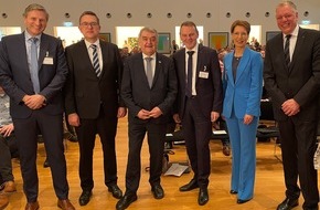 Polizei Münster: POL-MS: Cybercrime Kongress der IHK Nord Westfalen und der Polizei Münster - Erfolgreicher Austausch mit 300 Geschäftsführenden und IT-Verantwortlichen nordwestfälischer Unternehmen