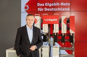 Vodafone GmbH: Auf dem Weg zu 5G: Vodafone zeigt Deutschlands erstes Gigabit Mobilfunknetz