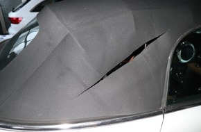 Kreispolizeibehörde Höxter: POL-HX: Cabriolet bei Diebstahl erheblich beschädigt