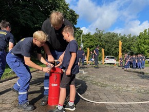 FW Alpen: Jugendfeuerwehren aus dem Kreis Wesel zelten in Alpen