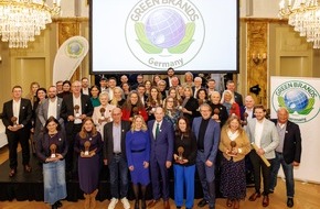 GREEN BRANDS Organisation: Renate Künast und 52 Marken als GREEN BRANDS Germany ausgezeichnet