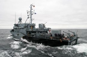Presse- und Informationszentrum Marine: Nach 25.000 Seemeilen zurück in Kiel - Minenjagdboot "Passau" nach UN-Einsatz wieder im Heimathafen (mit Bild)
