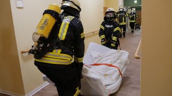 Freiwillige Feuerwehr Celle: FW Celle: Einsatzübung in Bostel