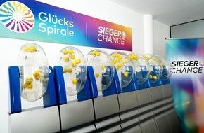 LOTTO Bayern: Zusatzlotterie Sieger-Chance beschert Gl&uuml;cksSpirale-Spielteilnehmer/in aus Nordrhein-Westfalen 5.000 Euro monatlich, zehn Jahre lang