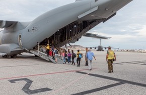 PIZ Luftwaffe: Deutsche A400M liefern Hilfsgüter nach Saint Martin und fliegen Europäer aus