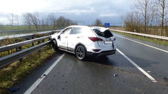 Polizeiinspektion Cuxhaven: POL-CUX: Diebstahl einer hochwertigen Wasseraufbereitungsanlage ++++ Diebstahl von zwei Zigarettenautomaten ++++ Unfall auf der BAB nach plötzlichem Wintereinbruch (Lichtbild in der Anlage)