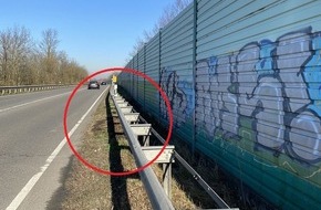 Polizeipräsidium Mannheim: POL-MA: Oftersheim, Rhein-Neckar-Kreis: Zwei 11-Jährige zündeln mit Feuerwerkskörper und ein Grünstreifen an der B291 gerät in Brand
