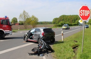 Polizei Minden-Lübbecke: POL-MI: Unfall auf der L770: Fahrerin im Wagen eingeklemmt