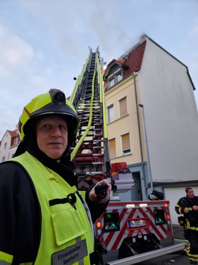 FW-MK: Wohnungsbrand in einem Mehrfamilienhaus