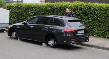 Polizei Hagen: POL-HA: Alle vier Räder an Mercedes in Boele gestohlen