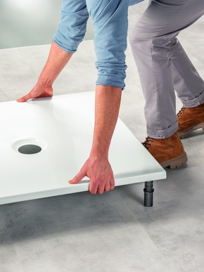 [PRESSE-INFO BETTE] - BetteLevel revolutioniert den Einbau von Duschflächen aus Stahl-Email