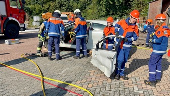 FW Hünxe: 24-Stunden-Dienst der Jugendfeuerwehr Hünxe - Ein Tag voller Einsätze und Kreativität