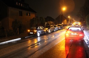 Polizei Minden-Lübbecke: POL-MI: Vier Autos zusammengeschoben und zu Fuß geflüchtet