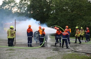 Feuerwehr Ratingen: FW Ratingen: Berufsfeuerwehrtag der Ratinger Jugendfeuerwehr
