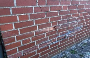 Polizeiinspektion Emsland/Grafschaft Bentheim: POL-EL: Vrees - Hauswand beschädigt - Zeugen gesucht