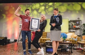 funk von ARD und ZDF: "72h Talkshow-Weltrekord": funk-Hosts Ariane Alter und Sebastian Meinberg talken sich ins Guinness-Buch der Rekorde