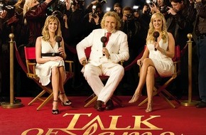 TELE 5: Hand in Hand mit Johnny Depp Kein Scherz: Die Tele 5-Frühjahrskampagne TALK OF FAME kommt aus Hollywood und startet am 1. April Mit Thomas Gottschalk, Christina Schulte und Bettina von Schimmelmann