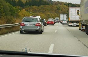 Verkehrsdirektion Koblenz: POL-VDKO: Rettungsgasse - Allseits im Fokus und doch oft verkannt
Verkehrsdirektion Koblenz wird Verkehrsverhalten gezielt überwachen
