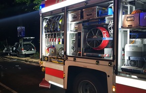 Feuerwehr Witten: FW Witten: Verkehrsunfall in Heven, drei Menschen schwer verletzt.