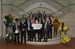 Science4Life e.V.: Großer Nutzen für Gesundheit, Umwelt und Wirtschaft:  Gründerinitiative prämiert die besten Innovationen / Idee zur sicheren Speicherung von Wasserstoff gewinnt Science4Life Venture Cup 2014 (FOTO)