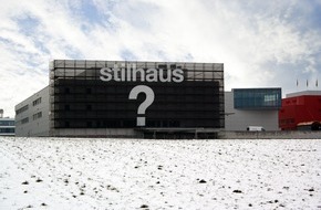 Stilhaus AG: Blickfänger am Autobahnkreuz - Daniel Medina verwirklicht seine Vision fürs Bauen und Einrichten auf 20.000 m2