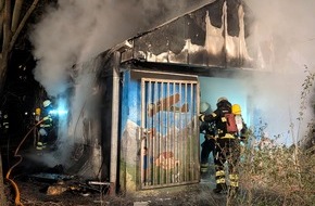 Feuerwehr M&uuml;nchen: FW-M: M&uuml;lltonnenh&auml;uschen in Brand (Obergiesing)