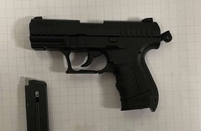 Bundespolizeidirektion Sankt Augustin: BPOL NRW: Mann bedroht 15-Jährige mit Waffe - Bundespolizei stellt Tatverdächtigen