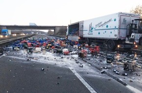 Polizeipräsidium Osthessen: POL-OH: LKW verliert Getränkekisten auf der BAB 7 - Anschlussstelle Fulda Mitte