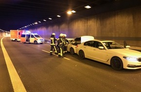 Feuerwehr Bochum: FW-BO: Verkehrsunfall im A40 Tunnel