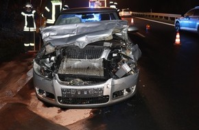 Kreispolizeibehörde Höxter: POL-HX: Vier Autos nach Auffahrunfall beschädigt