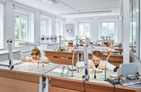 NOMOS Glash&uuml;tte: Was mechanische Uhren heute wertvoll macht / Warum Herkunft, eigene Uhrwerke und unabh&auml;ngige Entwicklung an Gewicht gewinnen