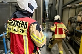 Freiwillige Feuerwehr Alpen: FW Alpen: Übung bei LEMKEN: Rettung eines verunglückten Arbeiters aus einer Grube