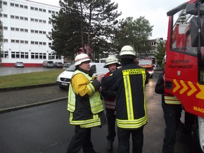 FW-ME: Übung der Löschzüge Alt-Erkrath und Millrath bei der Firma Nordson in Erkrath-Unterfeldhaus