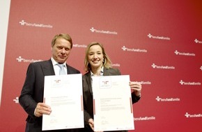 Gemeinnützige Hertie-Stiftung: 10 Jahre als familienfreundlicher Arbeitgeber / Hertie-Stiftung zum vierten Mal mit Zertifikat zum audit berufundfamilie ausgezeichnet (BILD)