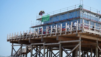 Tourismus-Zentrale St. Peter-Ording: St. Peter-Ording: Richtfest der neuen Strandbar 54° Nord