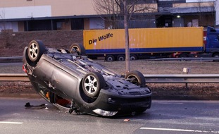 Polizeipräsidium Koblenz: POL-PPKO: Zwei Verletzte bei Unfall in der August-Horch-Straße in Koblenz