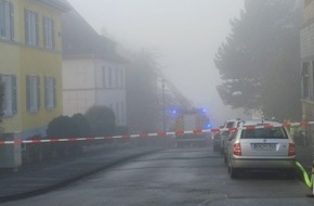 Feuerwehr Wetter (Ruhr): FW-EN: ERSTMELDUNG: Dachstuhlbrand in Wetter (Ruhr)