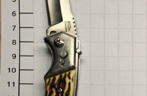 Bundespolizeidirektion Sankt Augustin: BPOL NRW: Bundespolizei findet Springmesser bei einem 15-Jährigen