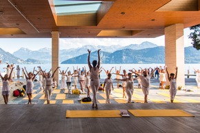 Medienmitteilung: Save the Date für &quot;Yoga meets Weggis&quot; am 25. - 27. Oktober 2019