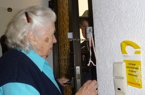 Polizei Mettmann: POL-ME: Trickdiebe erbeuten Schmuck bei 85-jähriger Seniorin - Haan - 1911113