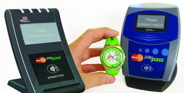 LAKS: LAKS: Erste Uhr als kontaktloses Zahlungsmittel mit MasterCard® PayPassÂ