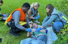 Feuerwehr Bergisch Gladbach: FW-GL: Erfolgreiche Durchführung eines Notarztsimulationskurses: Lebensrettende Fähigkeiten intensiv trainiert