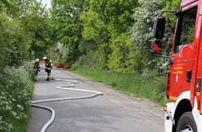 Freiwillige Feuerwehr Gemeinde Schiffdorf: FFW Schiffdorf: Gasleitung bei Erdarbeiten durchschossen: Feuerwehr rückt mit Großaufgebot an